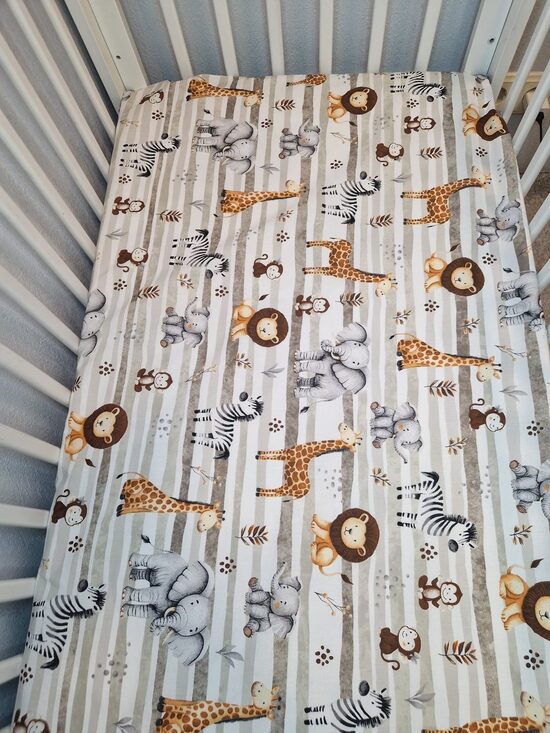 Kokvilnas palags ar gumiju - “lauva, zebra un žirafe”